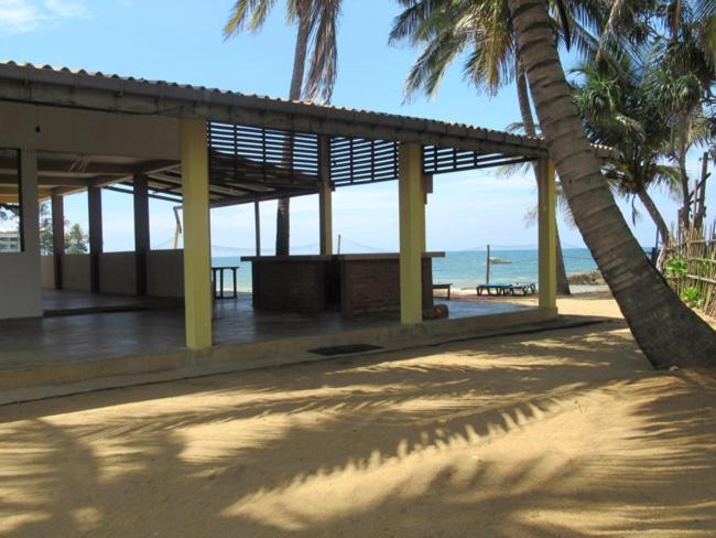 Dehiwala-Mount Lavinia Ranveli Beach Hotel מראה חיצוני תמונה